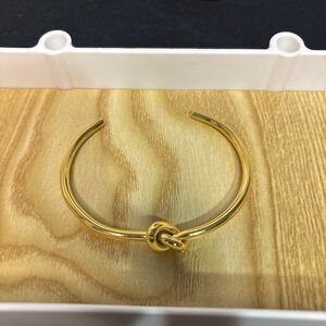 New Stainless Steel Elegant Gold Knot Bracelet